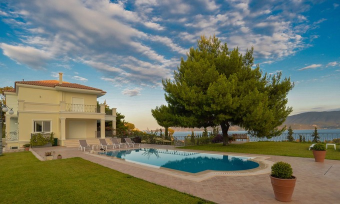 Isthmia Apartment | Villa Fantasia Luxury Apartment