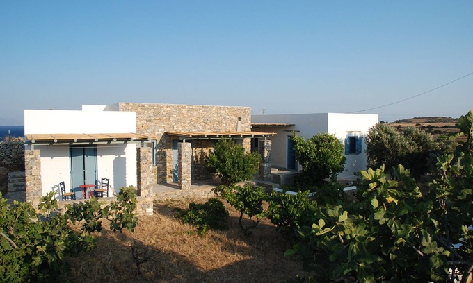 Schinoussa Town House | Villa in picturesque village, 5 min walk from the island best beach