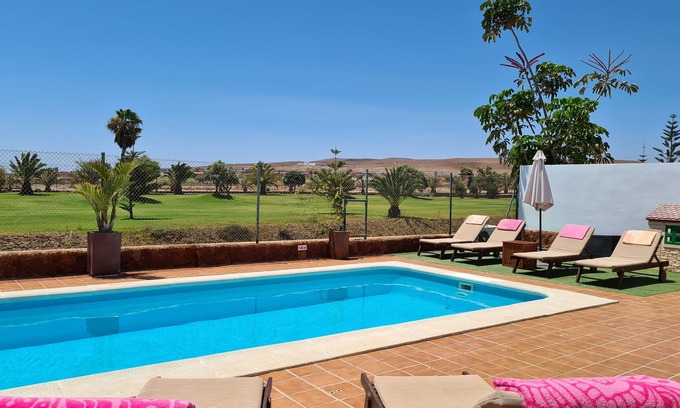 Caleta de Fuste Villa | Villa Grace - 5 star family friendly licensed villa with private pool