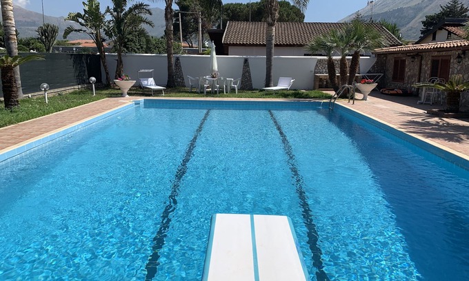 Villa Grazia di Carini Villa | Villa Grace holiday home, swimming pool for exclusive use