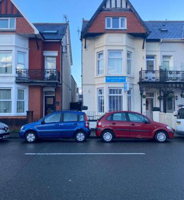 Porthcawl House | Villa Guest House
