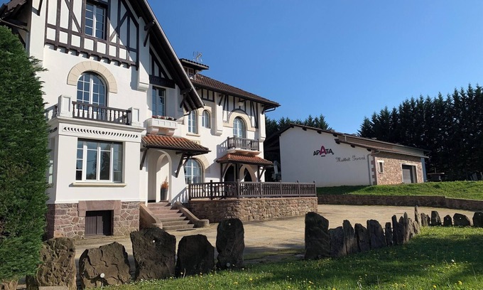 Uhart-Cize House | Villa Harriet