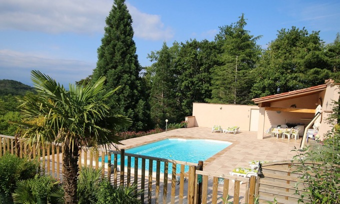 Sonnac-sur-l'Hers Villa | Villa Heated Pool 4 bedrooms In calm and pretty Hamlet, garden, Mountain Views,