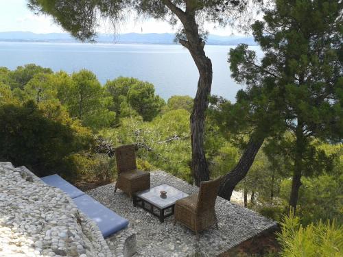 Limni Vouliagmenis Villa | Villa Heleni