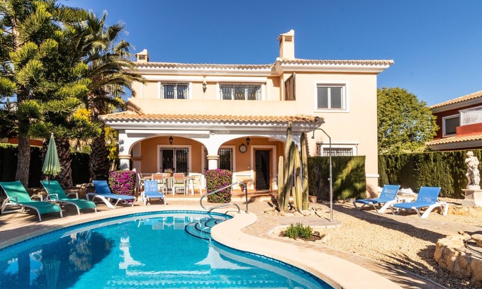 Hoya de los Patos Villa | Villa Henri spacious 6P villa with private pool
