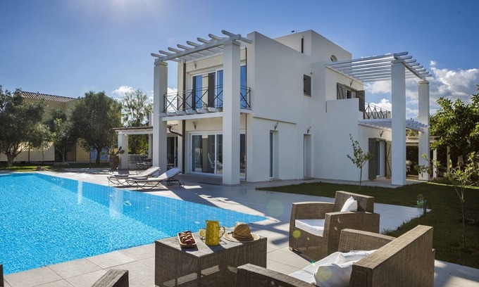 Karavomylos Villa | Villa Hermes - Three Bedroom Villa, Sleeps 6