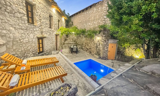 Trn Villa | Villa Historic Pocitelj with pool and incredible views
