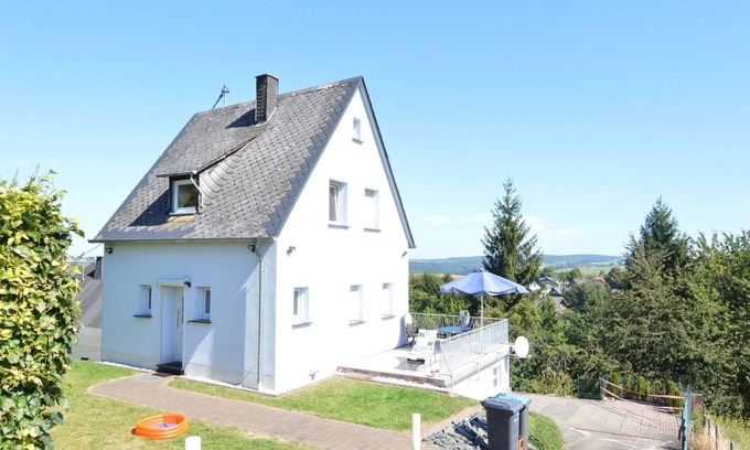 Rascheid House | Villa Hochwald Familienhaus
