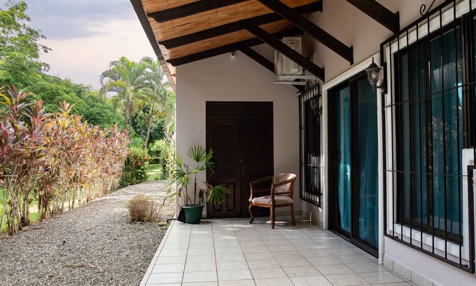Quepos House | Villa Hummingbird 15
