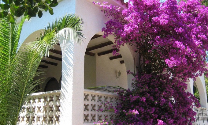 L'Hospitalet de l'Infant Villa | Villa in an excl. location, elevated on the 1st sealine, 300m from beach, 170m²