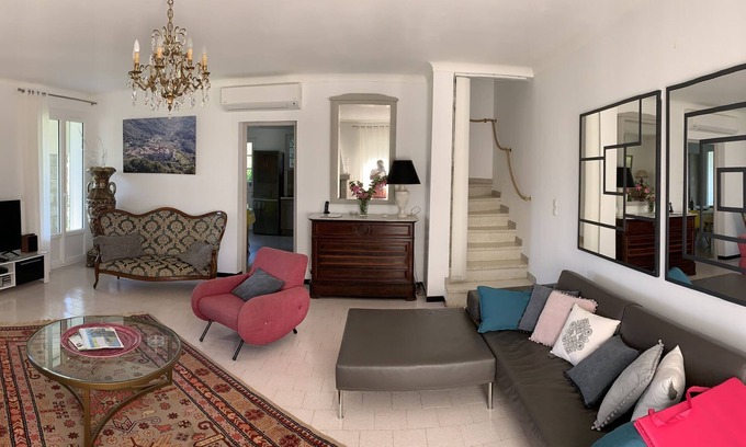 Sainte-Lucie-de-Tallano House | VILLA INDIVIDUELLE 150 M2 AVEC VUE IMPRENABLE Meublé de tourisme 4 *