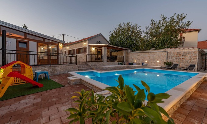 Rastevic Villa | Villa Ika ZadarVillas