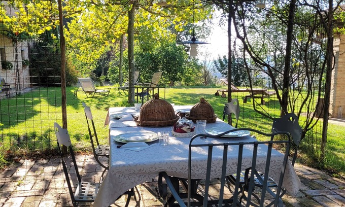 Urbino Villa | Villa 'Il Casale Del Duca' with Private Garden and Wi-Fi