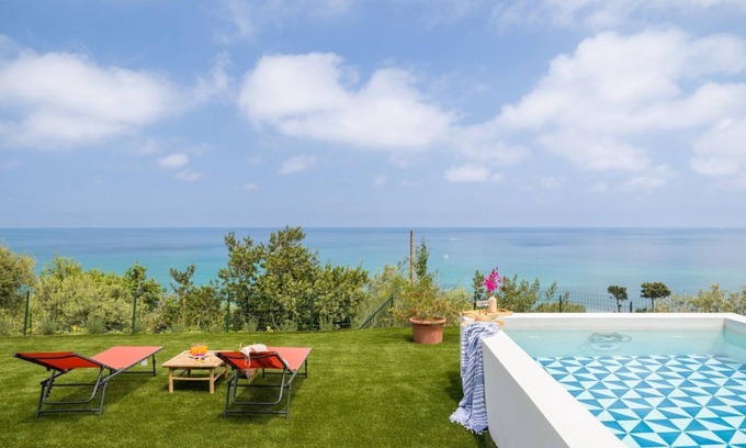 Sant'Ambrogio Villa | Villa Il Mirto by DomuSicily