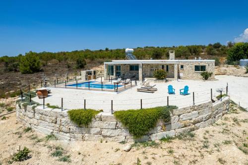 Lasa Villa | Villa Il Pino by Nomads - A Private Nature Retreat