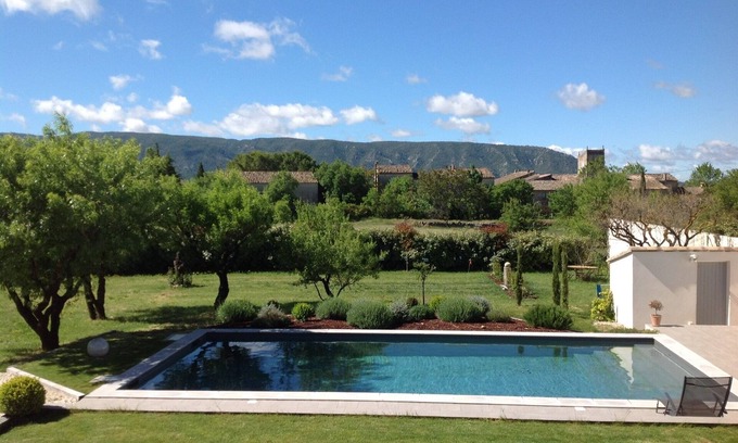 Cabrieres-d'Avignon House | Villa in a privileged setting with every comfort
