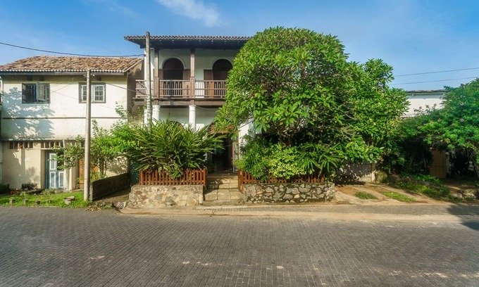 Galle Villa | Villa in a Stunning Location Galle Fort with 180-degree views of Indian Ocean