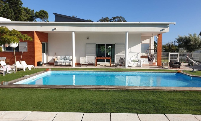 Verdizela House | Villa in Aroeira/Verdizela - Pool, Beach, Surf, Golf
