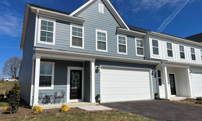Blacksburg House | Villa in Blacksburg, New Villa On Addison Court -Blacksburg, VA