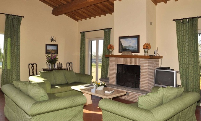 Magliano Sabina Villa | Villa in Magliano Sabina with Private Pool