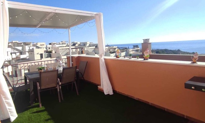 Velez-Malaga Ski Chalet | Villa in Malaga 5 minutes from the beach and with a pool.