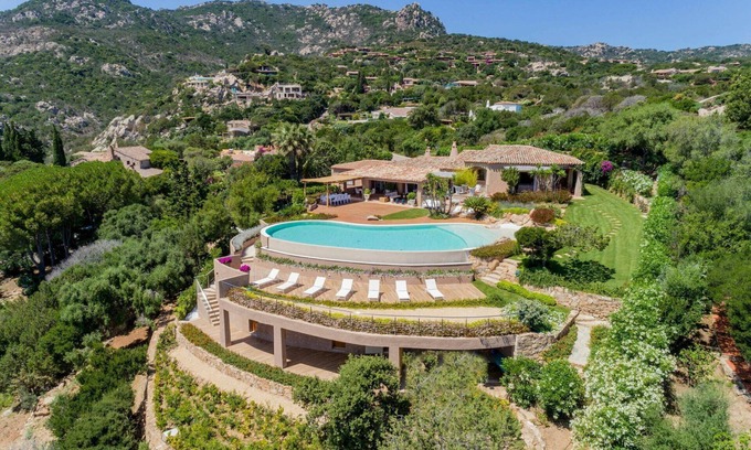 Pantogia Villa | Villa in Pantogia with 9 bedrooms sleeps 18
