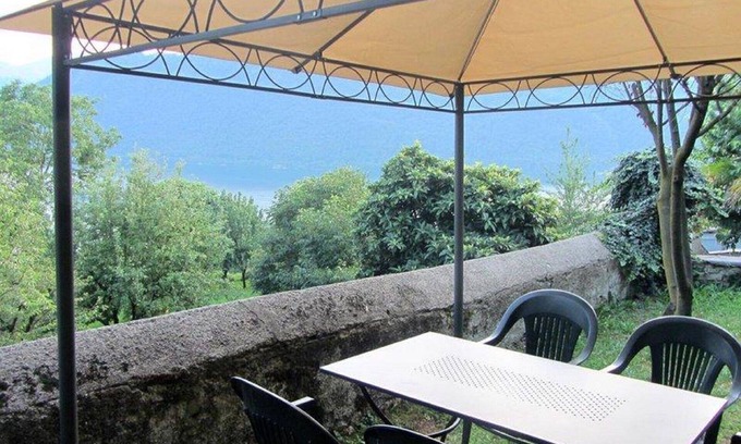 Crabbia Villa | Villa in Pettenasco, Lake Orta, superb views on lake, large private garden