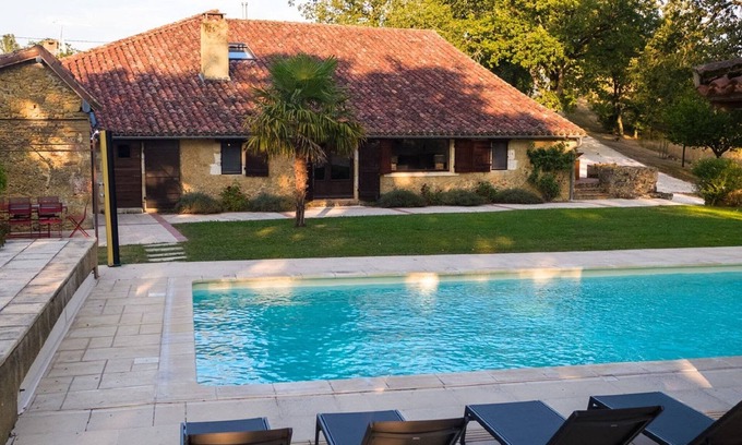 Peyrusse-Grande Villa | Villa in Peyrusse with Heated Pool and Sauna