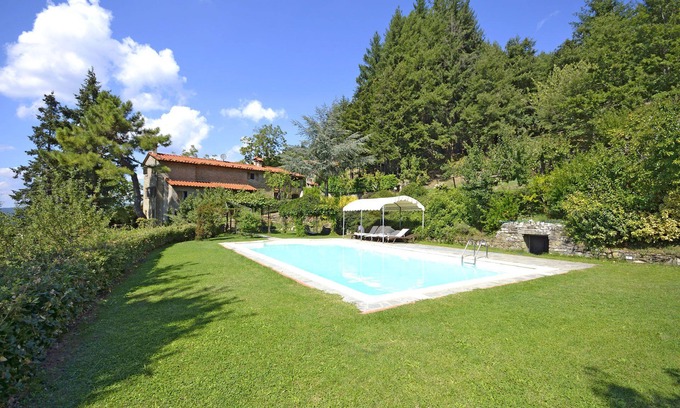 Pieve di Chio Villa | Villa in Poggioni with 5 bedrooms sleeps 10