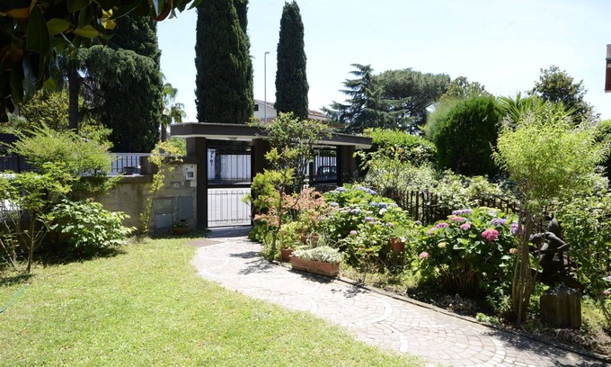 Camporomano Villa | Villa in Rome with 4 bedrooms sleeps 8