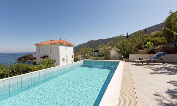 Samos Town Villa | Villa in Samos near Aghia Paraskevi Beach