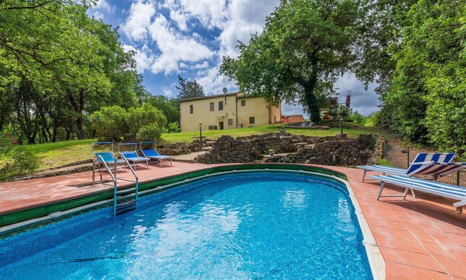 Sovicille Villa | Villa in Sovicille with 6 bedrooms sleeps 10