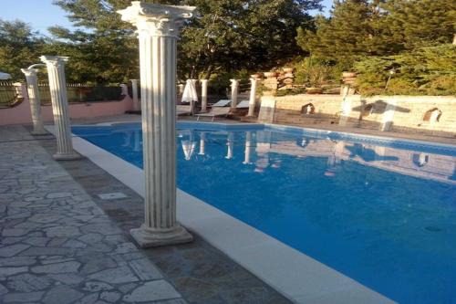 Tagliacozzo Villa | Villa in Tagliacozzo with Pool and Nature