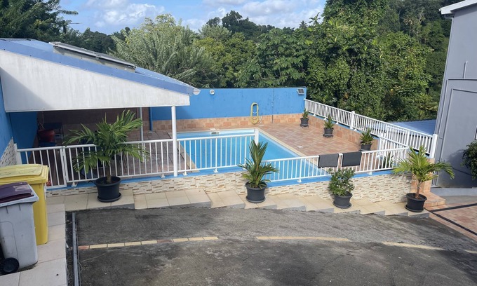 Saint-Esprit Villa | Villa in the quiet and relaxing countryside with swimming pool 10, 15 minutes from the beaches