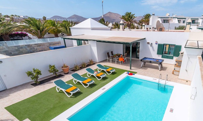 Matagorda Villa | Villa Indigo by Villa Plus