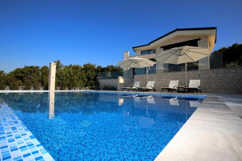 Smrika Villa | Villa Infinity