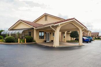 Lawrenceburg Hotel | Villa Inn