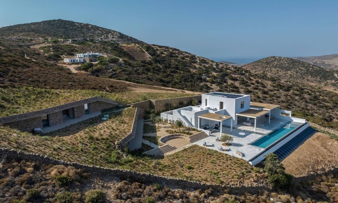 Antiparos Villa | Villa Ismelda - Six Bedroom Villa, Sleeps 14