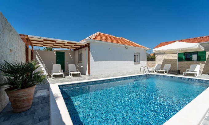 Donje Rastane Villa | Villa Iva - Three Bedroom Villa, Sleeps 7