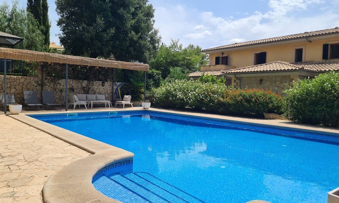 Crestatx Villa | Villa 'Jacelia' with Mountain View, Wi-Fi and Air Conditioning