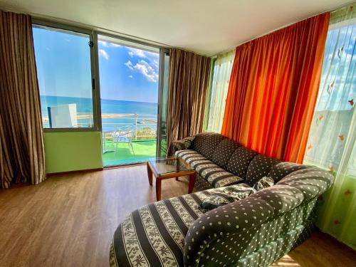 Golden Sands House | Villa Jackie