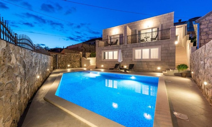 Popovici Villa | Villa Kabalero - Four-Bedroom Villa with Private Pool
