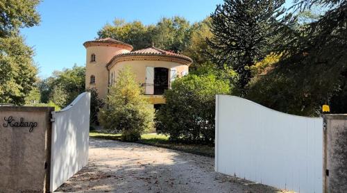 Arnaud-Guilhem House | Villa Kaliazo - Riverfront Alpaca Experience