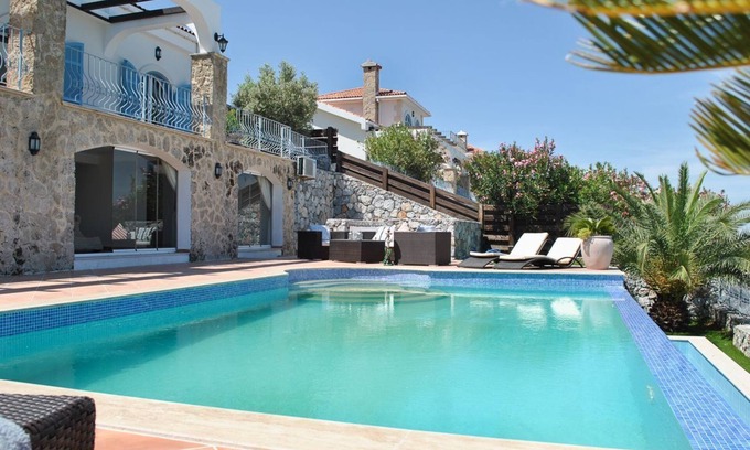 Zeytinlik Villa | Villa Karkot - Four Bedroom Villa, Sleeps 8