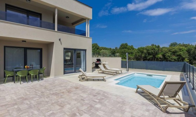 Vinkuran House | Villa Karlo by Interhome