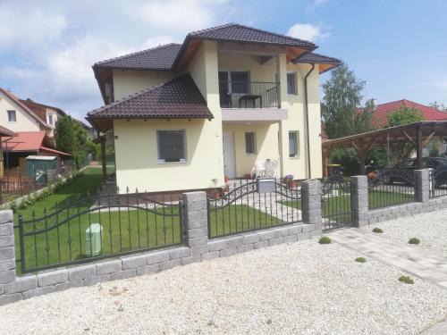 Gyenesdias Apartment | Villa Katalino