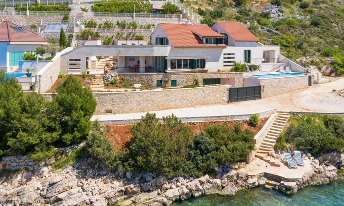 Bobovisca Villa | Villa Katarina - Five Bedroom Villa, Sleeps 10