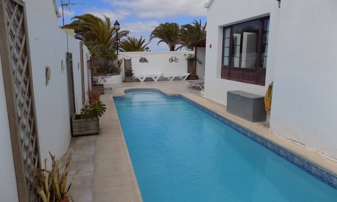 Matagorda Villa | Villa Katie is a lovely 2 Bedroomed villa with Electric heated Pool Beside Beach