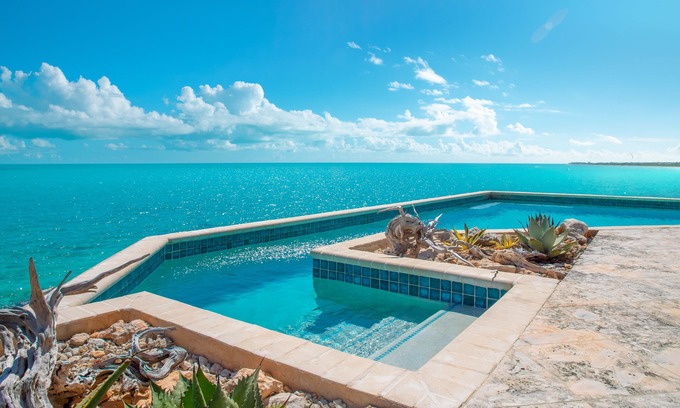 Leeward Settlement House | Villa Kendara~DEAL 9/20-10/4~BeachFront~Private~Gated GuestHouse~Panoramic View