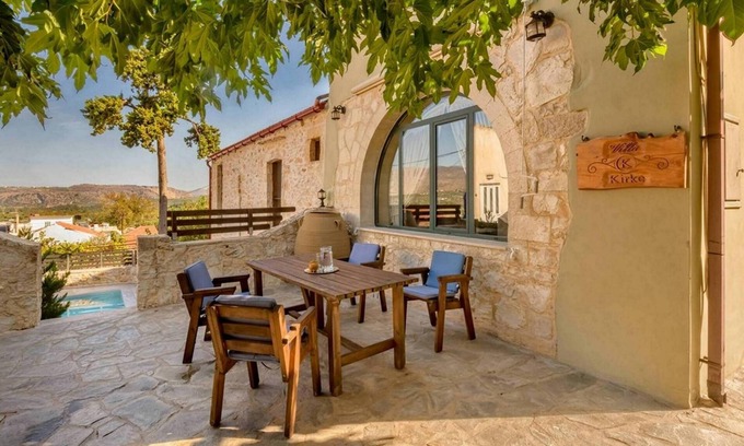 Makhairoi Villa | Villa Kirke - Four Bedroom Villa, Sleeps 9